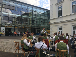 Freiluftkonzert Bezirksseniorenheim