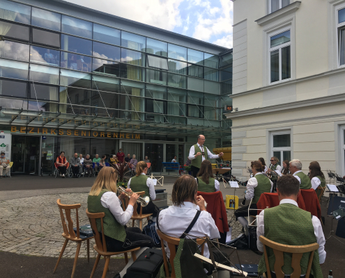 Freiluftkonzert Bezirksseniorenheim